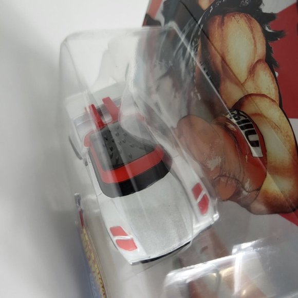 Hot Wheels Street Fighters V Character Car RYU 1/5 Capcom Mattel White Red New - Picture 8 of 16